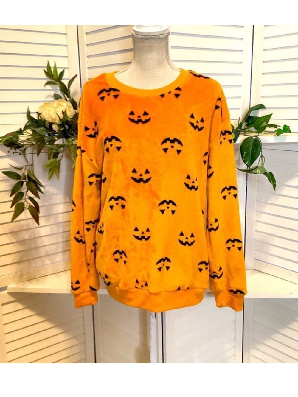 Wound up women’s cozy orange plush fleece sweatshirt jack-o’-lantern Sz XXL(19)